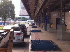 Fechamento do terminal urbano de Maringá gerou muita queixa entre comerciantes da Avenida Tamandaré